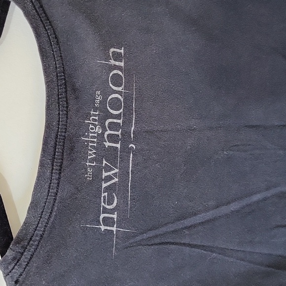 Twilight New Moon T-shirt - Picture 3 of 7